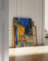 After Hover: Vincent van Gogh - Nachtcafé/Nachts vor dem Café an der Place du Forum in Arles (1888)