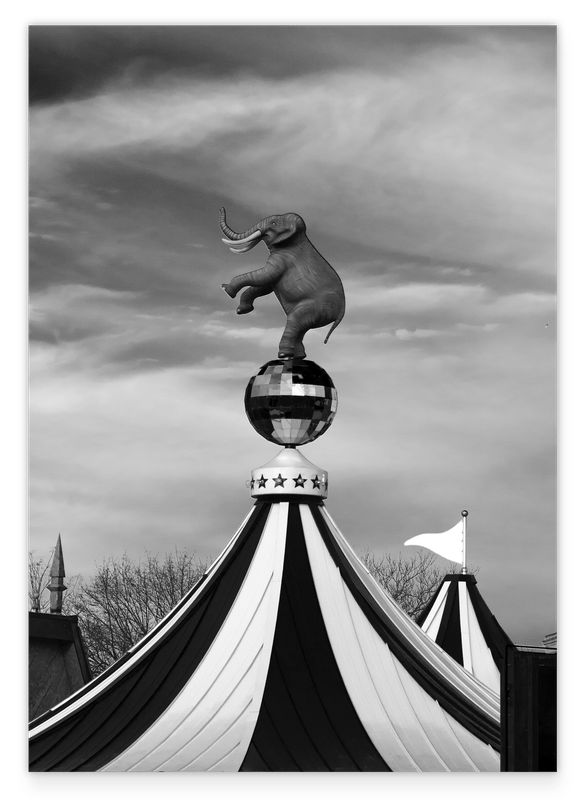 Vintage Zirkus - Schwarz-Weiß