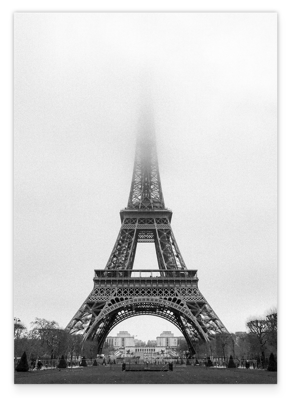 Eiffelturm im Nebel - Schwarz-Weiß