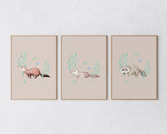 After Hover: Poster-Set "Süße Tiere" auf braunem Hintergrund